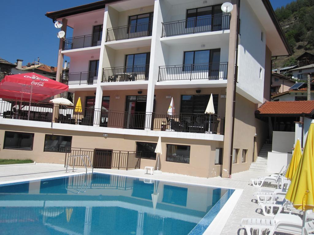 Hotel Deyanira Gorno Dryanovo 外观 照片